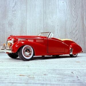 1940 Cadillac Series 62 Convertible die cast model car collectible toy 1:32 mini